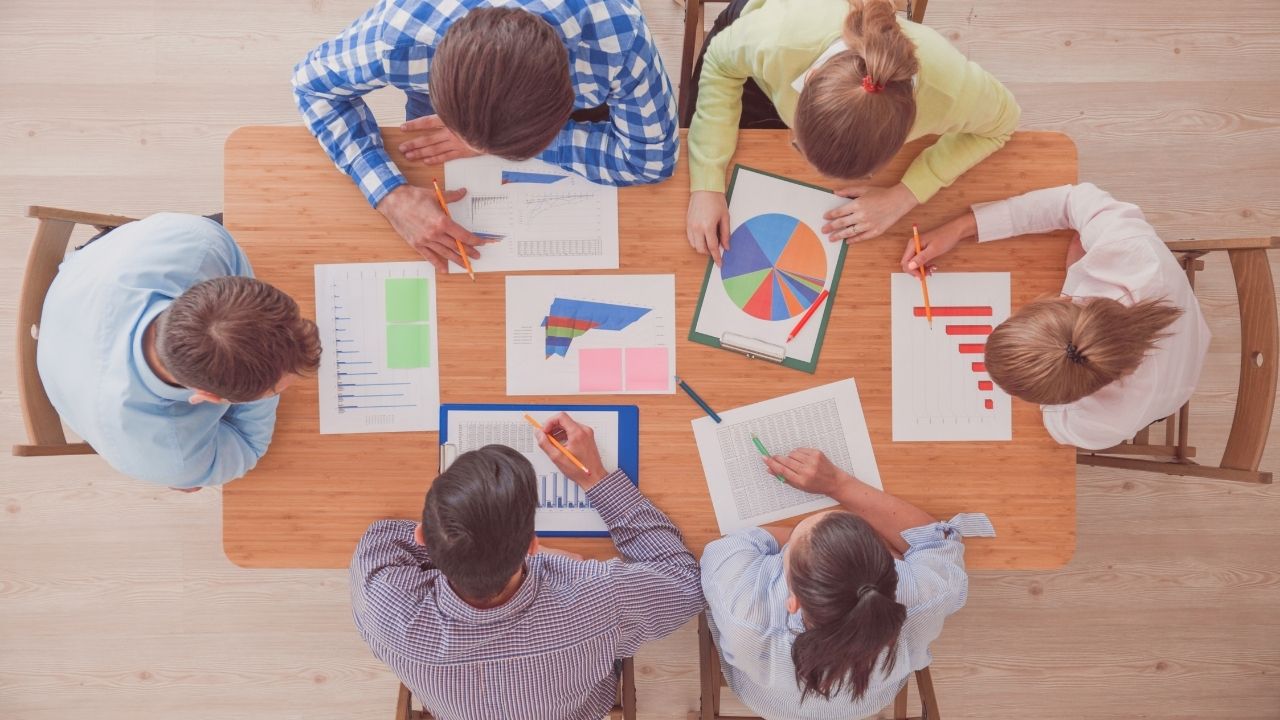 Dinâmicas de Grupo para Feedback: Como Criar uma Cultura de Feedback Real na Empresa